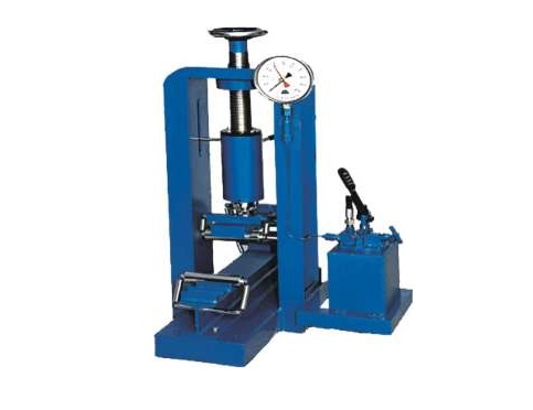 FLEXURE TESTING MACHINE (HAND OPERATED): 
